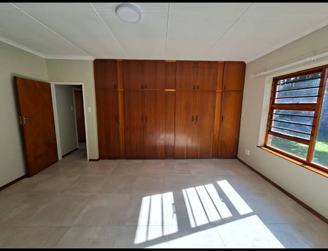 4 BEDROOM HOUSE FOR SALE IN BOSKLOOF